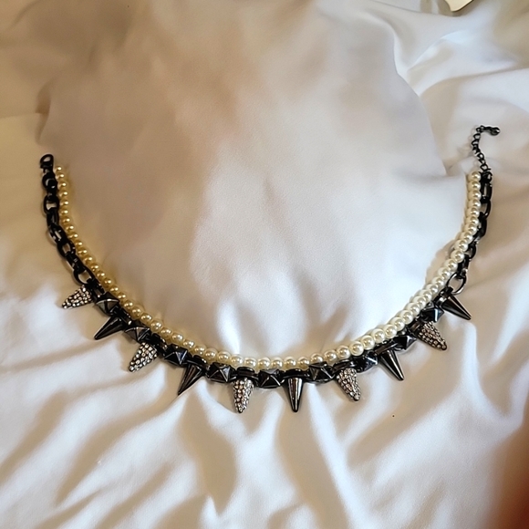 Double Layer Spiked Gunmetal Choker With Pearls, NWOT - Picture 6 of 6